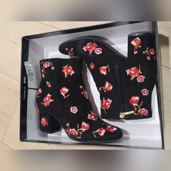 Cc- Karl Lagerfeld Edith floral suede black boots - Picture 2 of 9